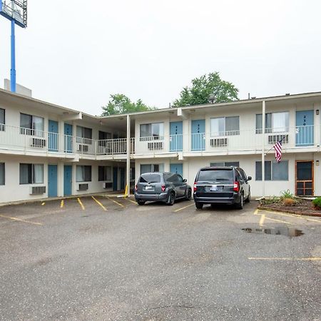 Days Inn By Wyndham New Philadelphia Esterno foto
