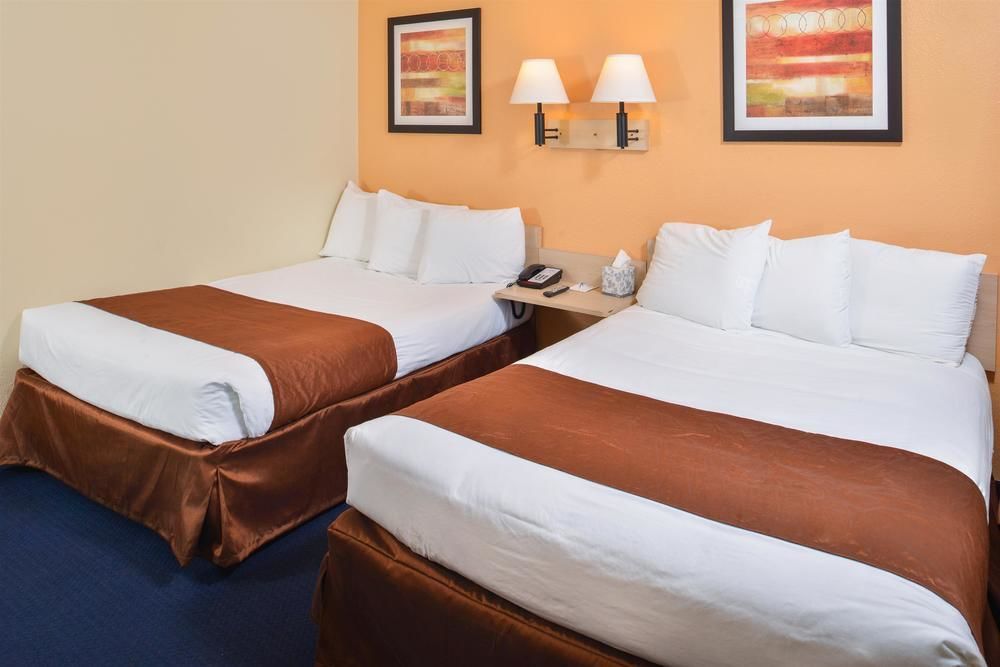 Days Inn By Wyndham New Philadelphia Esterno foto