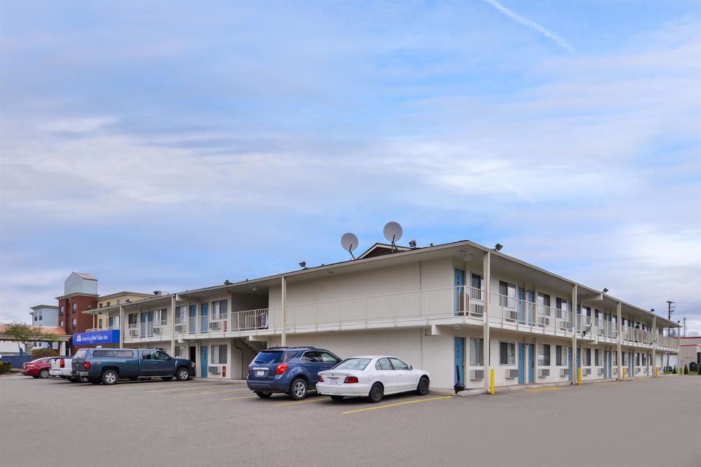 Days Inn By Wyndham New Philadelphia Esterno foto